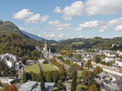LOURDES