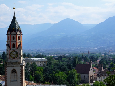 FRÜHLINGSERWACHEN IM MERANER LAND