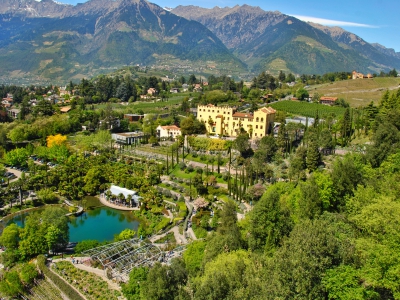 FRÜHLINGSERWACHEN IM MERANER LAND