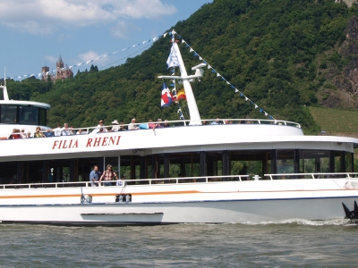 RHEINISCHER NACHMITTAG MIT KAFFEEKLATSCH